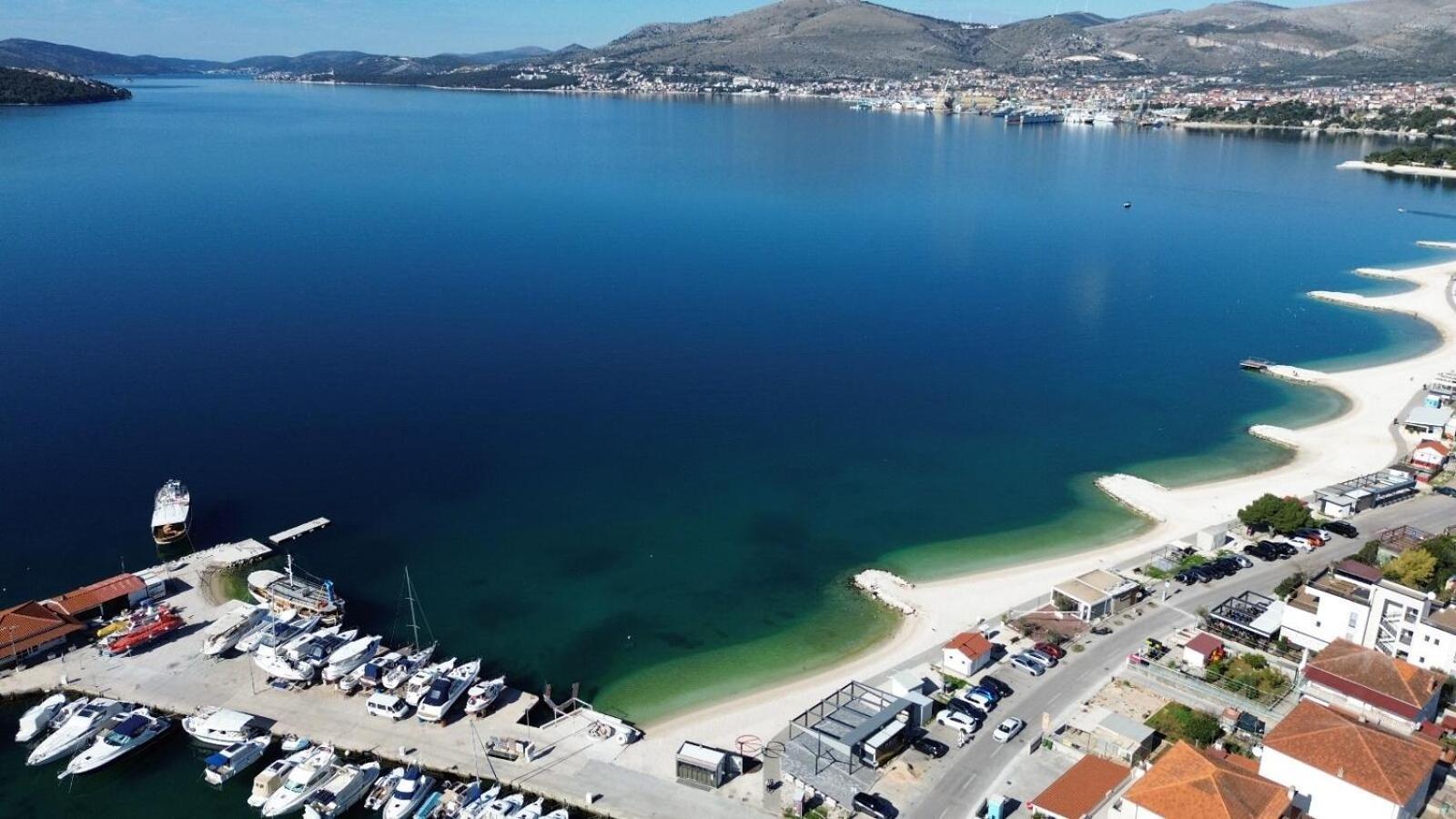 Apartments Anna Trogir Exterior photo