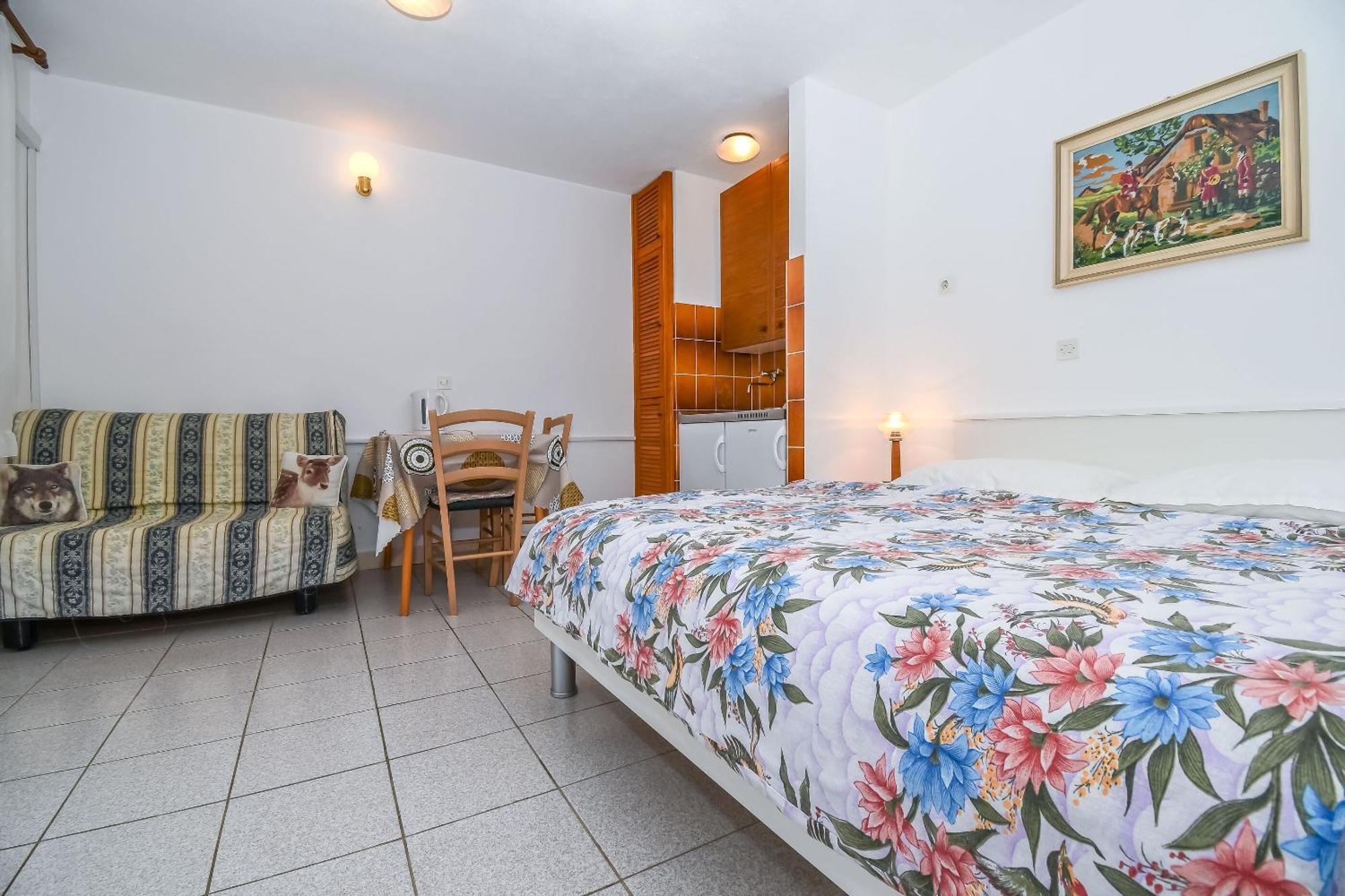 Apartments Anna Trogir Exterior photo