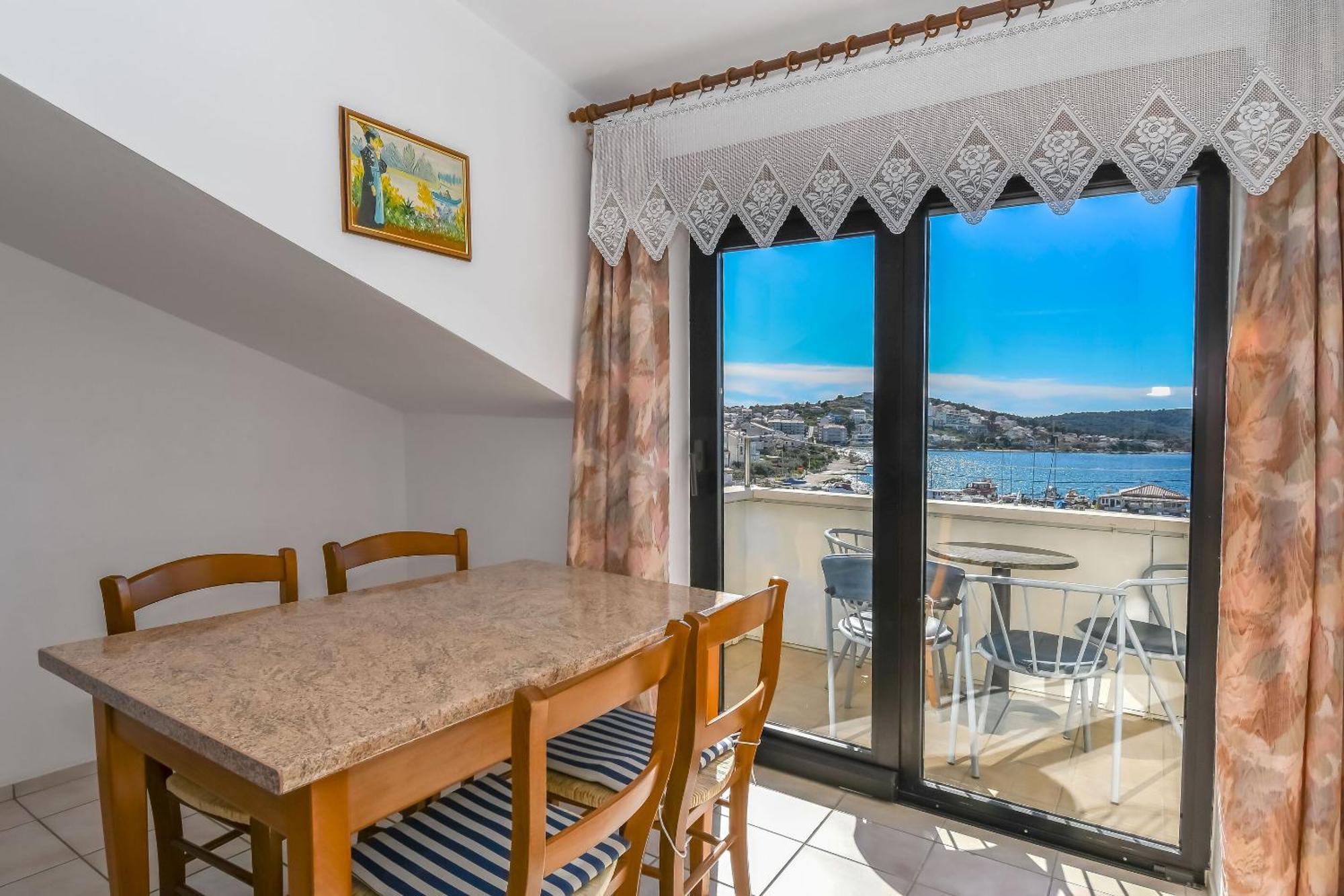 Apartments Anna Trogir Exterior photo
